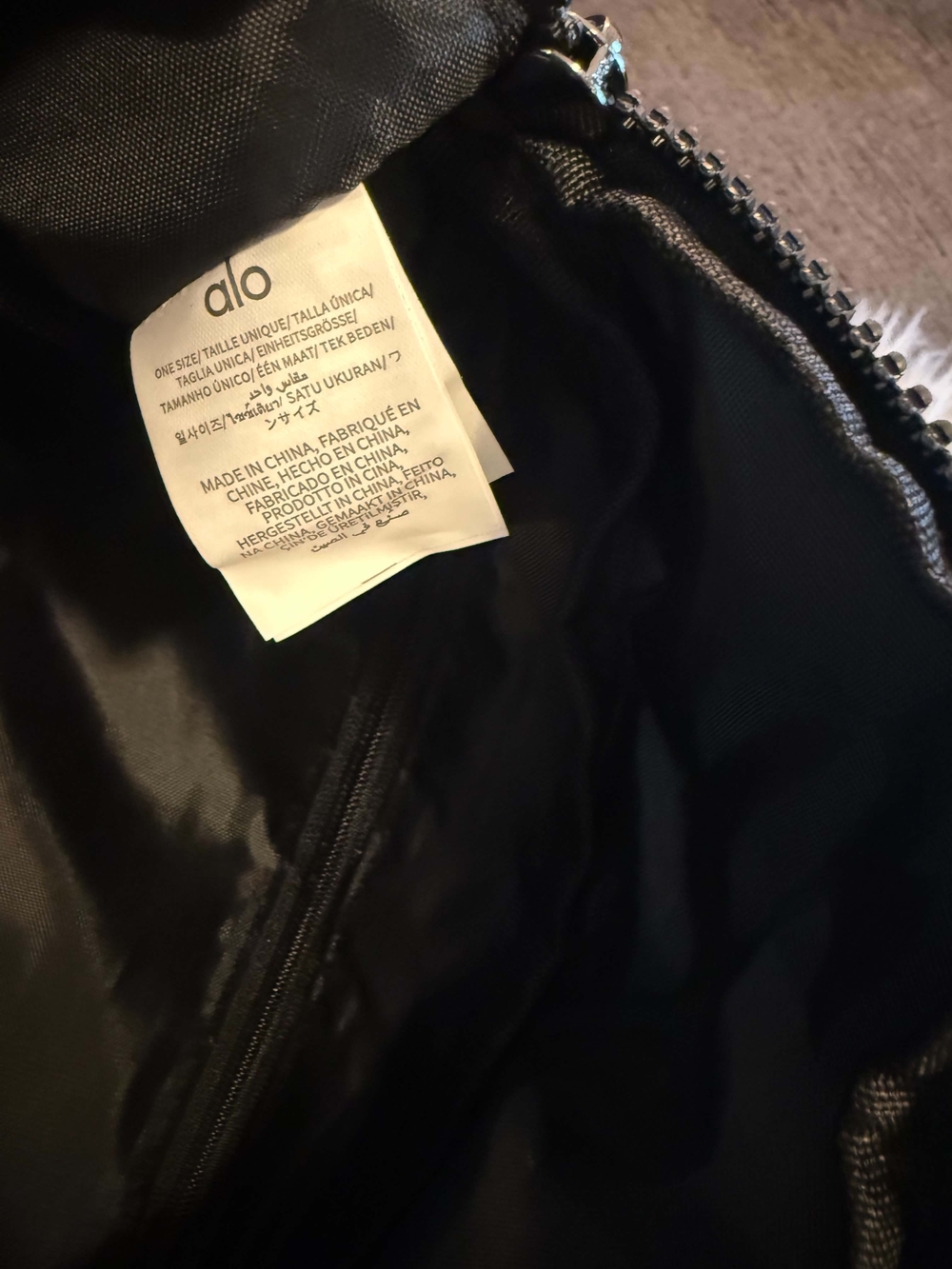 ALO Yoga Black Explorer Fanny Pack Crossbody Bag - Picture 6 of 7